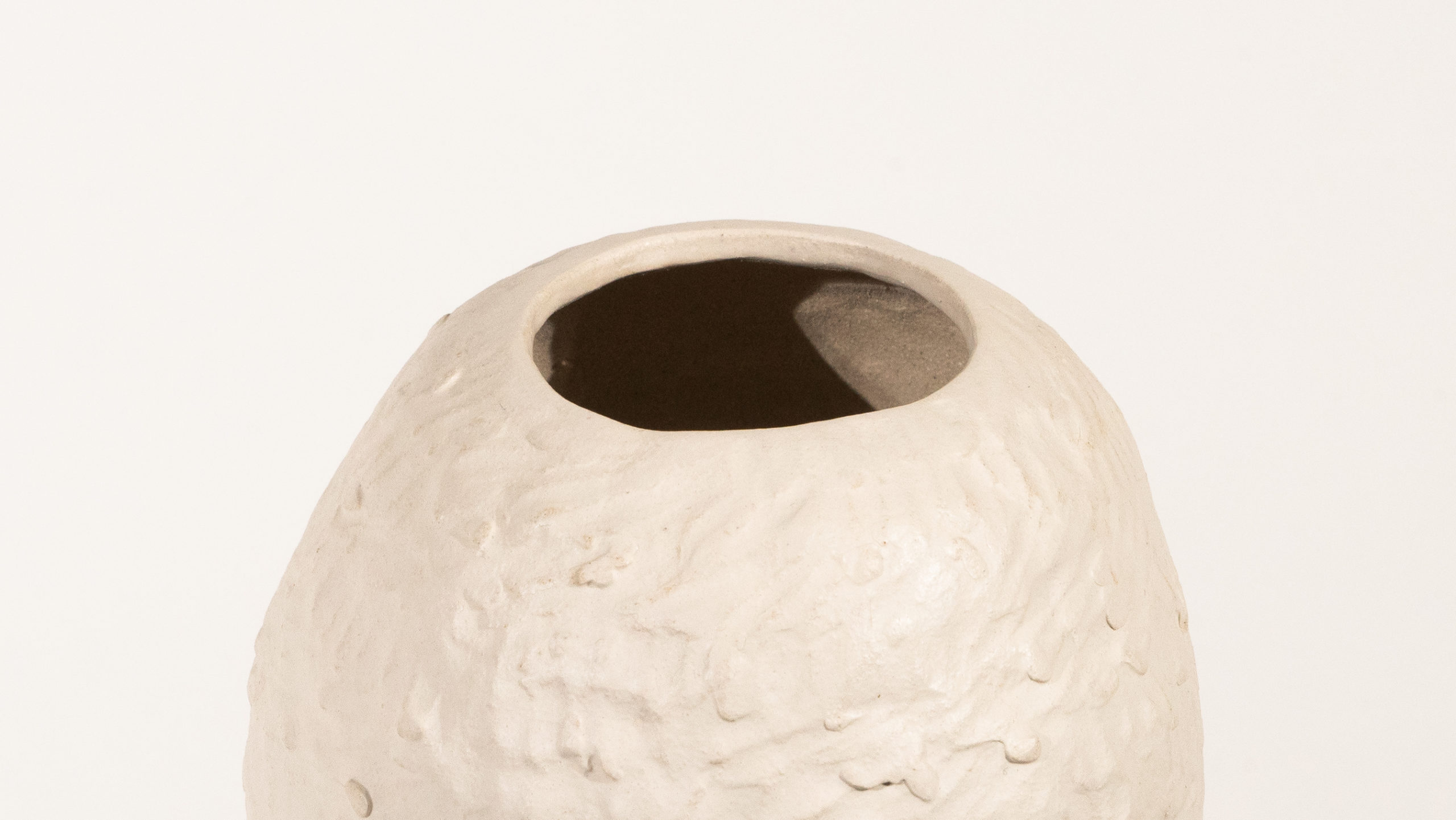 Claire Cosnefroy - Lampe à poser - Copyright James Lewis Jenkins - haut éteint - HD